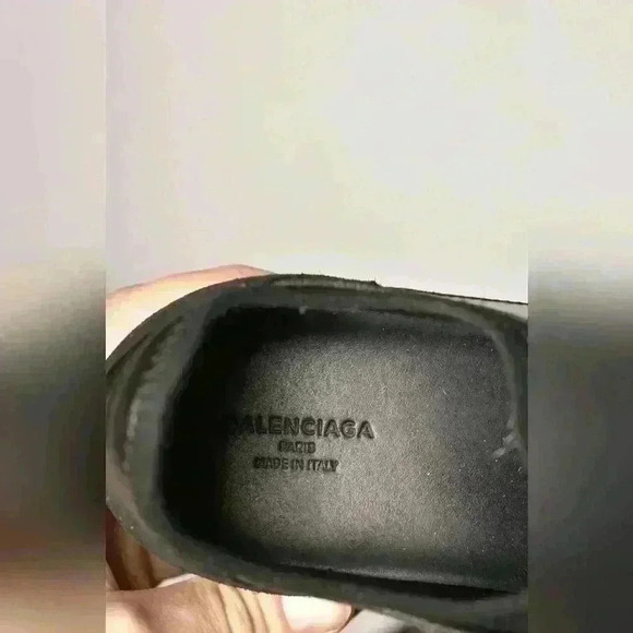 BALENCIAGA Black Leather Nylon Neoprene Race Runner Sneaker 38EU 8US Italy - Picture 6 of 8